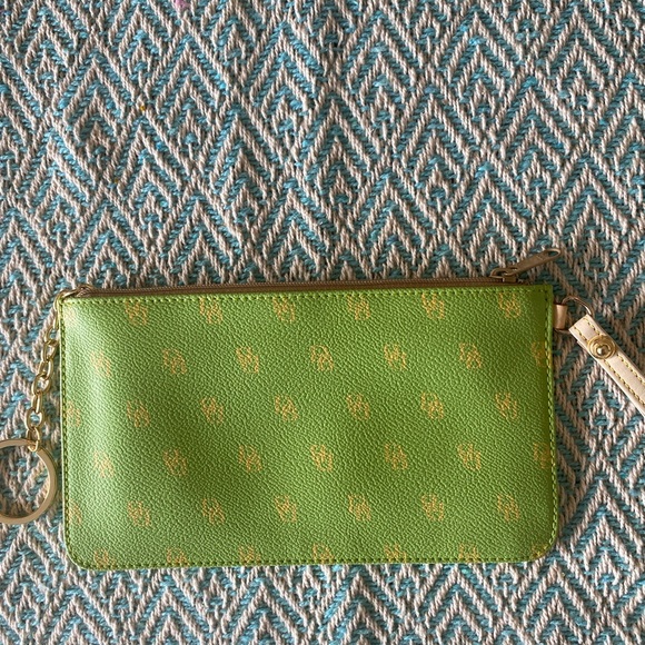 Dooney & Bourke Purse & Wristlet Set (Green) w/Gold Hardware. - Picture 12 of 15